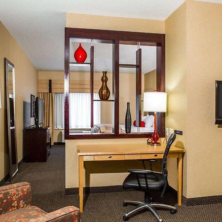 Cambria Hotel Traverse City Exterior foto