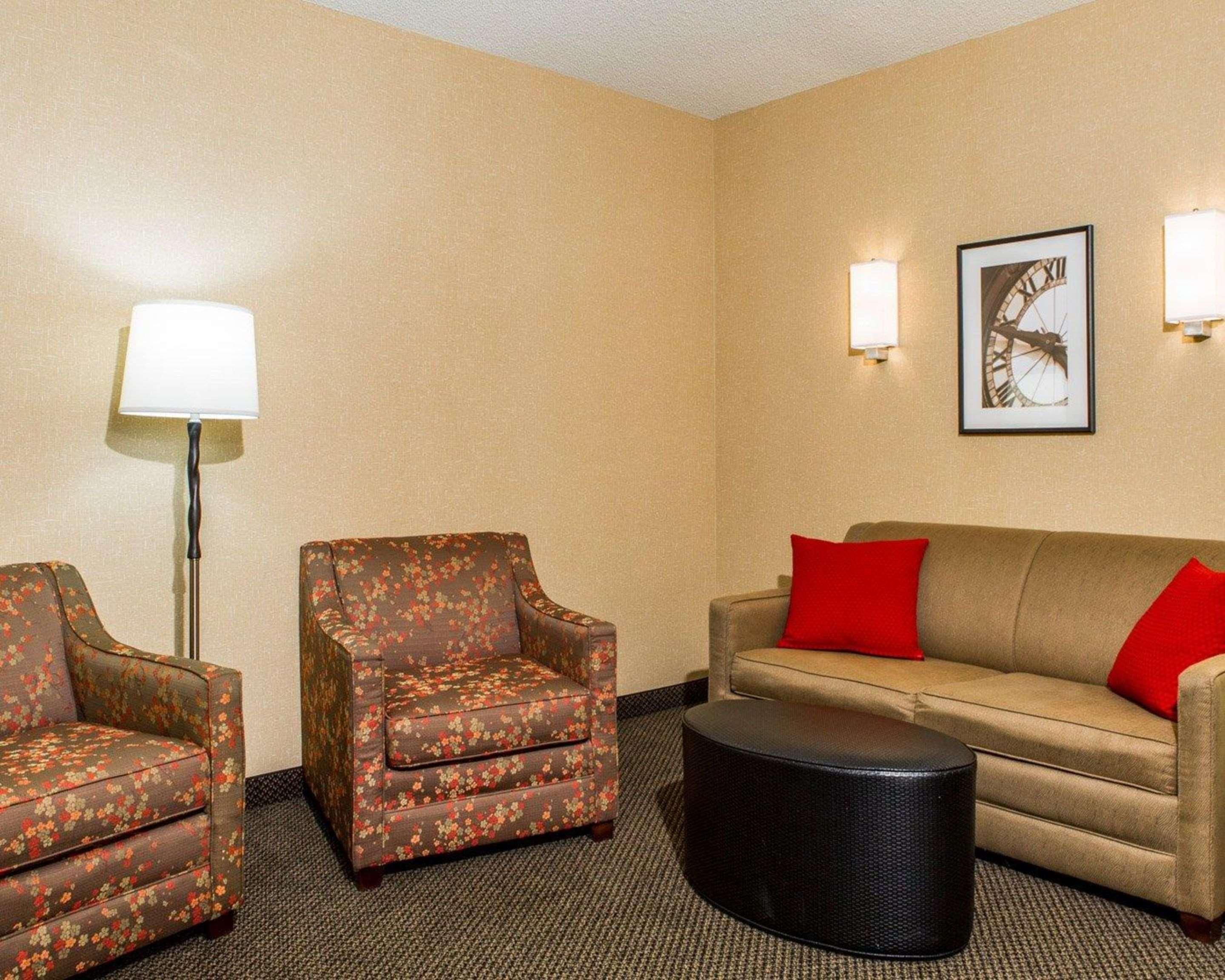 Cambria Hotel Traverse City Exterior foto