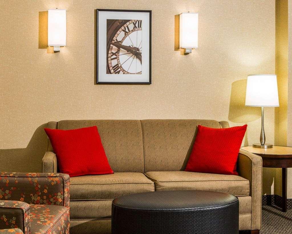 Cambria Hotel Traverse City Habitación foto