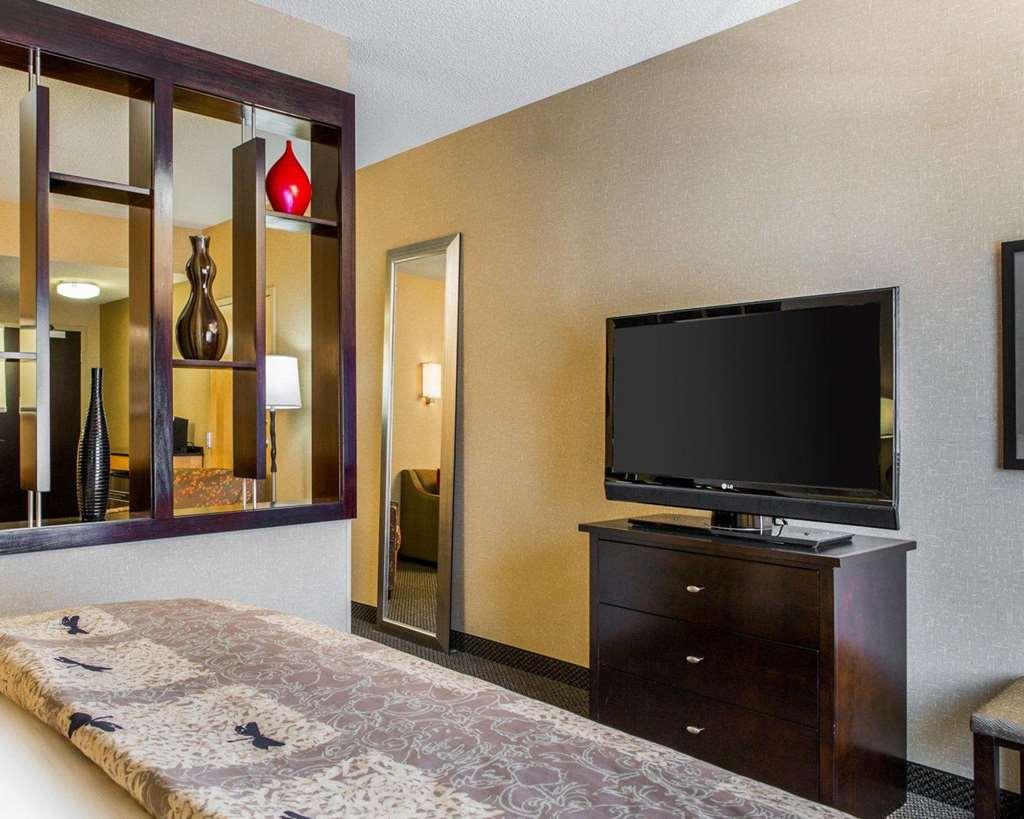 Cambria Hotel Traverse City Habitación foto